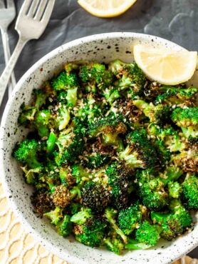 Air Fryer Broccoli recipe image.