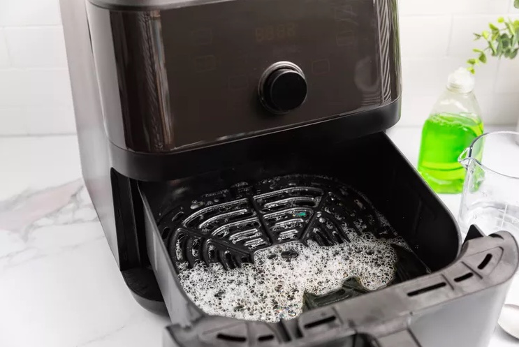 How to clean an air fryer step one.